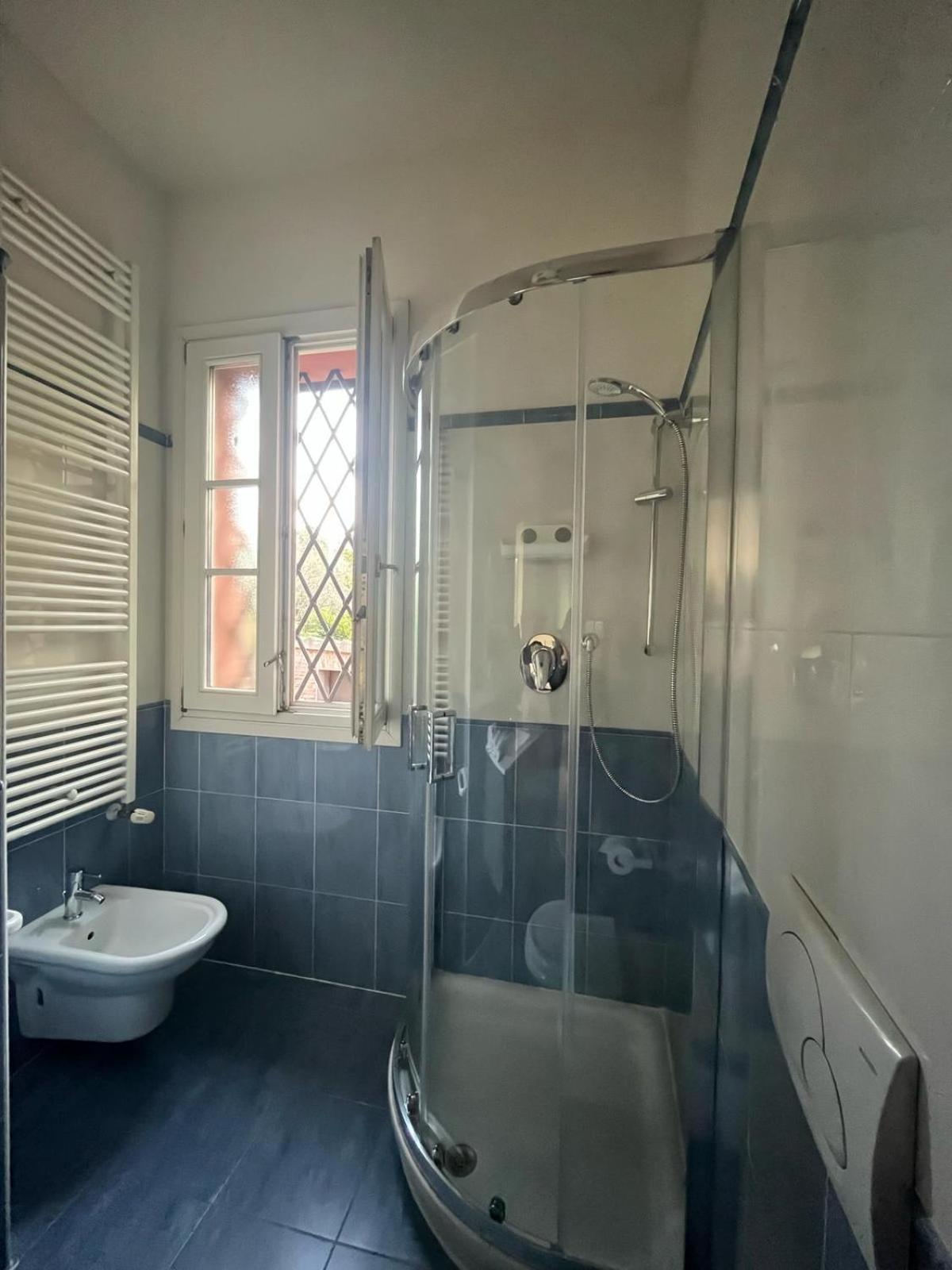 Saragozza Flat & Secret Garden Apartment Bologna Ngoại thất bức ảnh