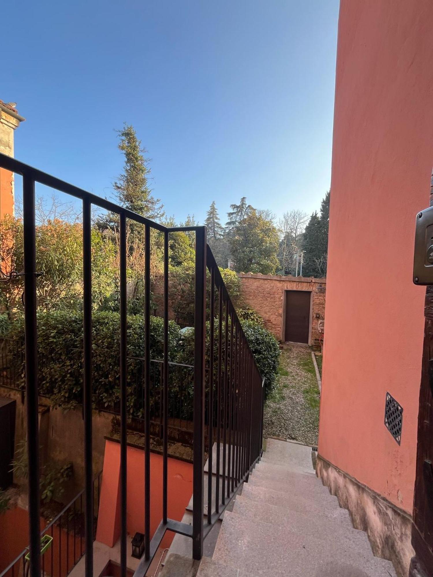 Saragozza Flat & Secret Garden Apartment Bologna Ngoại thất bức ảnh